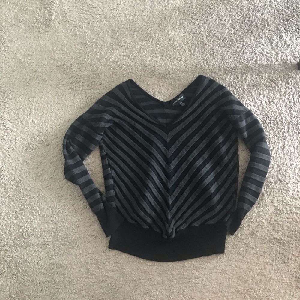 Gray and black top